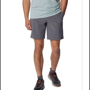 Columbia Men's Narrow Pointe Shorts in City Grey 42/9”